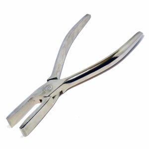 C.S. Osborne No. 10 Smooth Jaw Cantle Pliers